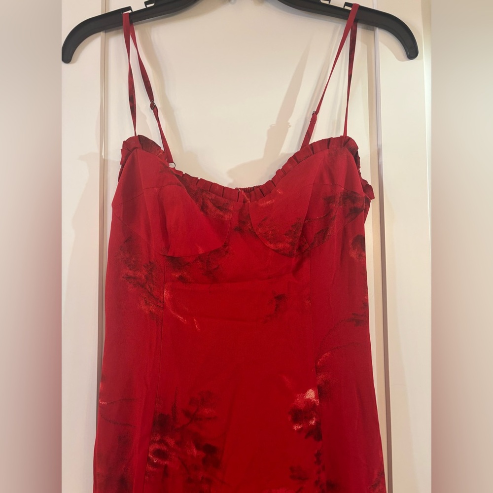 new Reformation Aiko bustier pleated mermaid midi dress in Red Vermillion floral - Picture 8 of 8